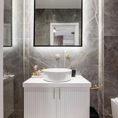 F & B Collection - 3 Bedroom Flat * Thessaloniki