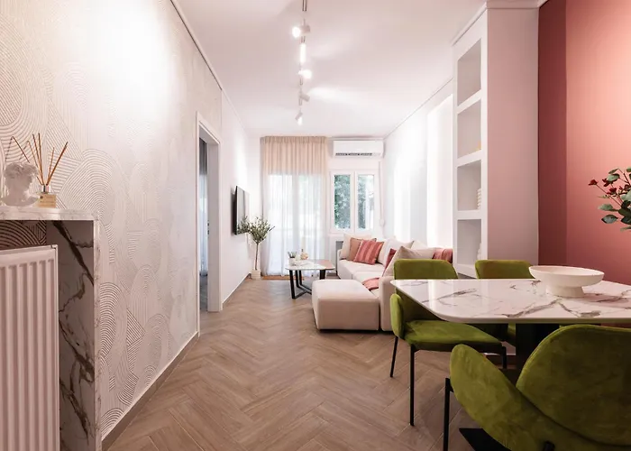 F & B Collection - 3 Bedroom Flat Apartman