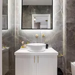 F & B Collection - 3 Bedroom Flat * Thessaloníki